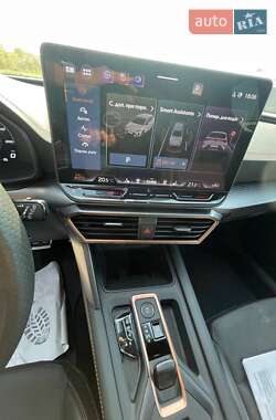 Хетчбек Cupra Leon 2024 в 