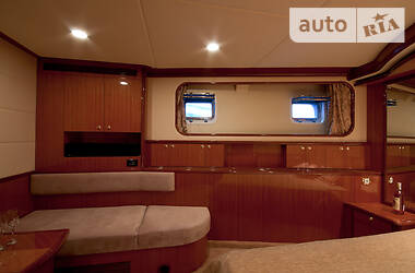 Моторная яхта Custom Line Custom Line 2011 в 