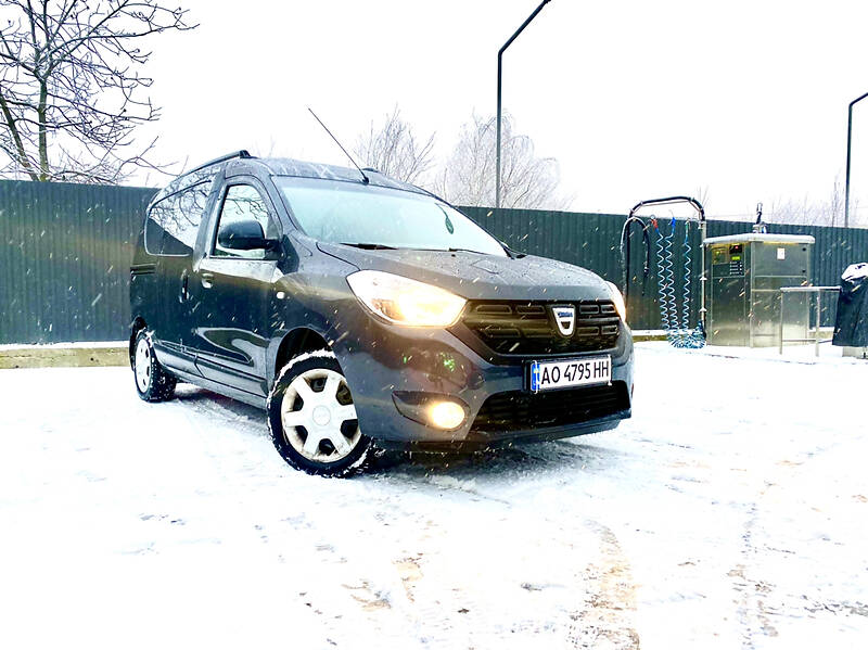 Минивэн Dacia Dokker 2018 в Ужгороде