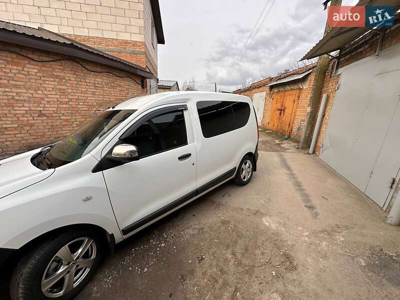 Минивэн Dacia Dokker 2015 в Виннице