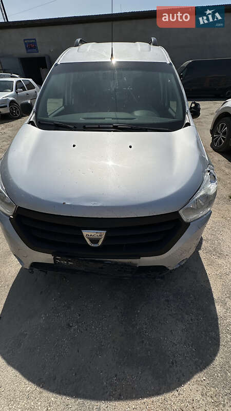 Минивэн Dacia Dokker 2016 в 