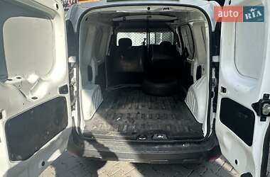 Грузовой фургон Dacia Dokker 2017 в  фото 6 Грузовой фургон Dacia Dokker 2017 в