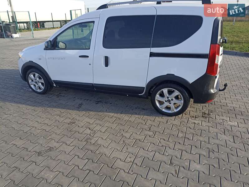 Минивэн Dacia Dokker 2015 в Луцке фото 5 Минивэн Dacia Dokker 2015 в Луцке