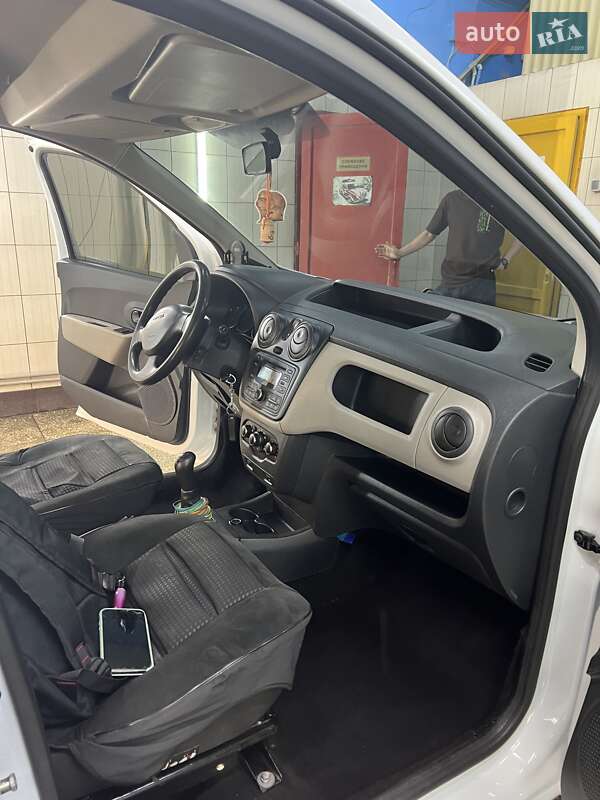 Грузовой фургон Dacia Dokker 2013 в Харькове