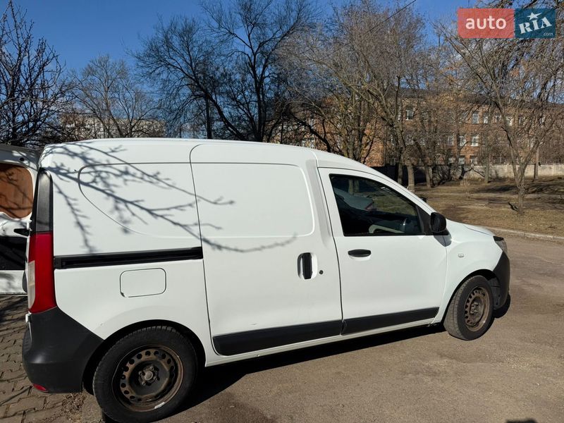 Грузовой фургон Dacia Dokker 2015 в Николаеве