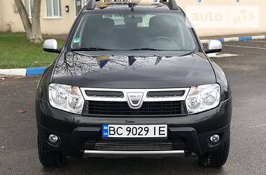 Позашляховик / Кросовер Dacia Duster 2011 в Стрию