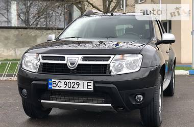 Позашляховик / Кросовер Dacia Duster 2011 в Стрию