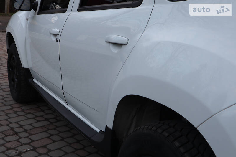 Позашляховик / Кросовер Dacia Duster 2015 в Дрогобичі