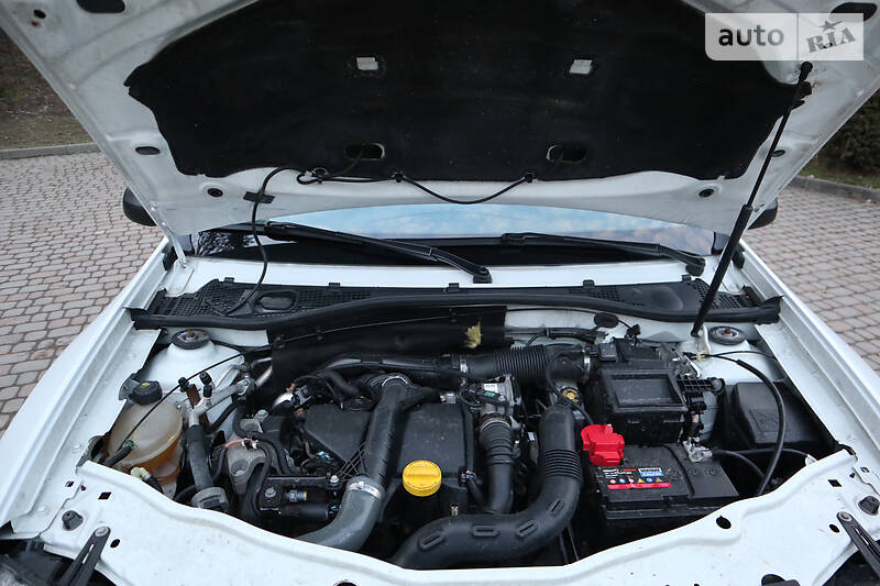 Позашляховик / Кросовер Dacia Duster 2015 в Дрогобичі