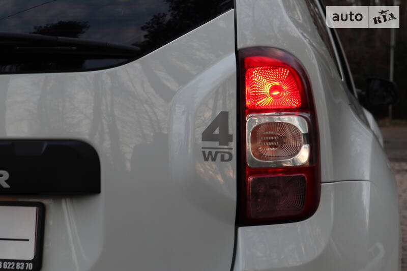 Позашляховик / Кросовер Dacia Duster 2015 в Дрогобичі