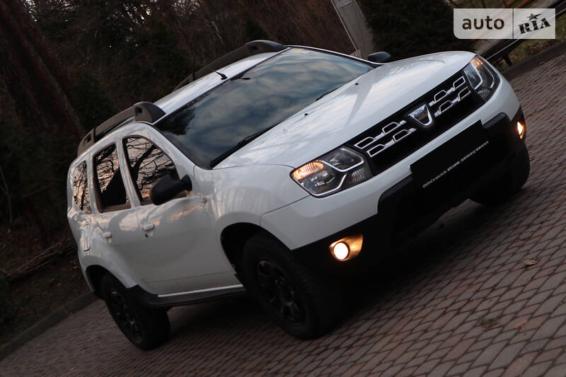 Позашляховик / Кросовер Dacia Duster 2015 в Дрогобичі