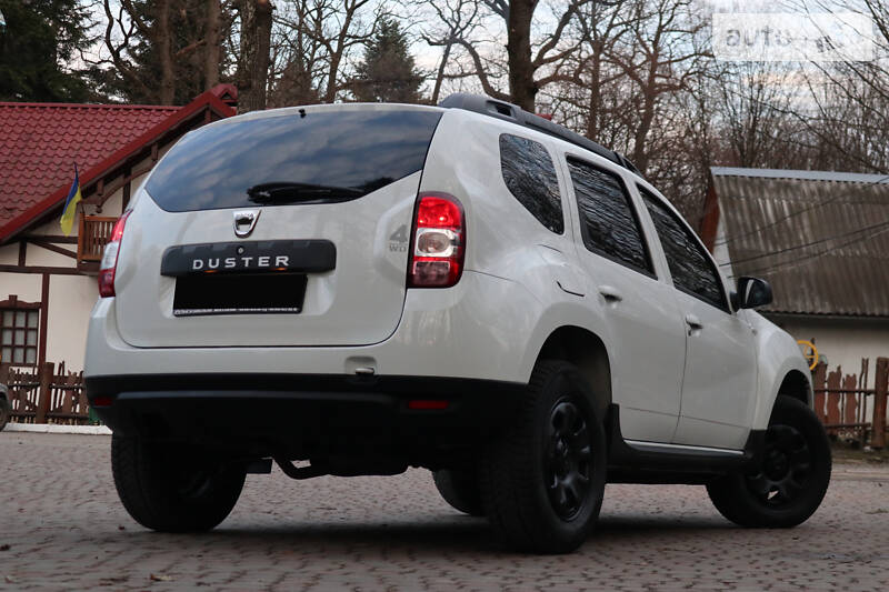 Позашляховик / Кросовер Dacia Duster 2015 в Дрогобичі