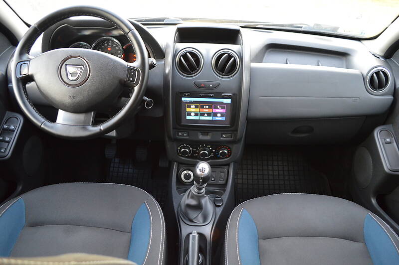 Позашляховик / Кросовер Dacia Duster 2015 в Луцьку