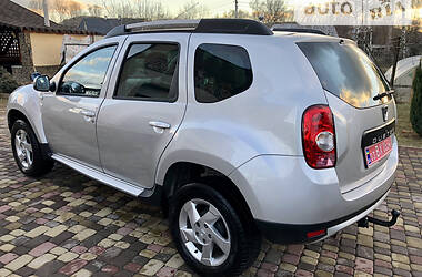 Позашляховик / Кросовер Dacia Duster 2011 в Луцьку