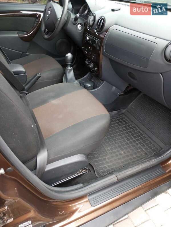 Внедорожник / Кроссовер Dacia Duster 2012 в Александровке