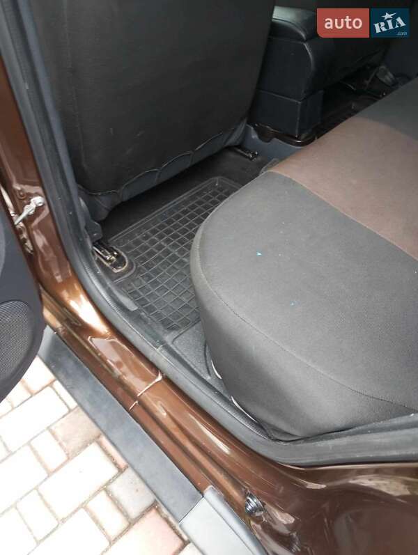 Внедорожник / Кроссовер Dacia Duster 2012 в Александровке