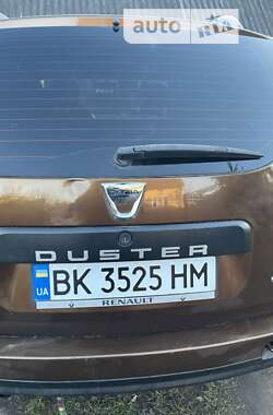 Седан Dacia Duster 2012 в Бродах