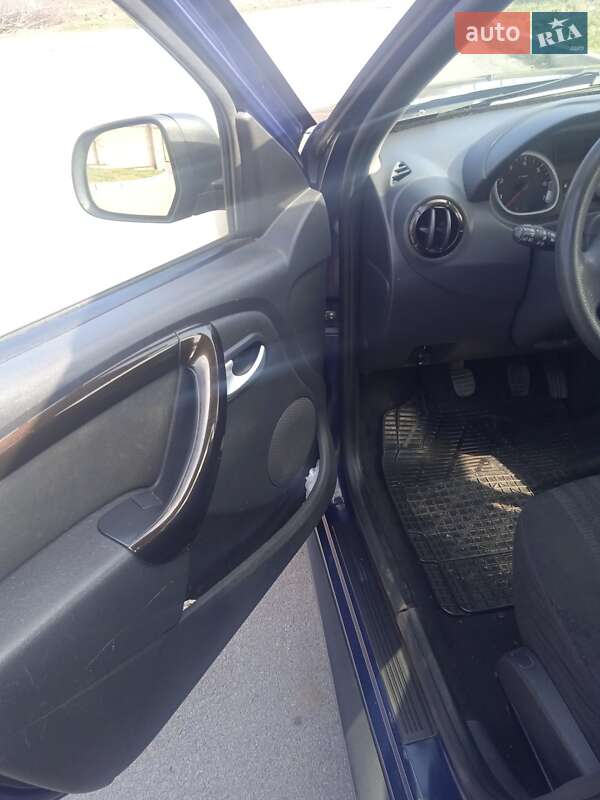 Внедорожник / Кроссовер Dacia Duster 2011 в Ровно