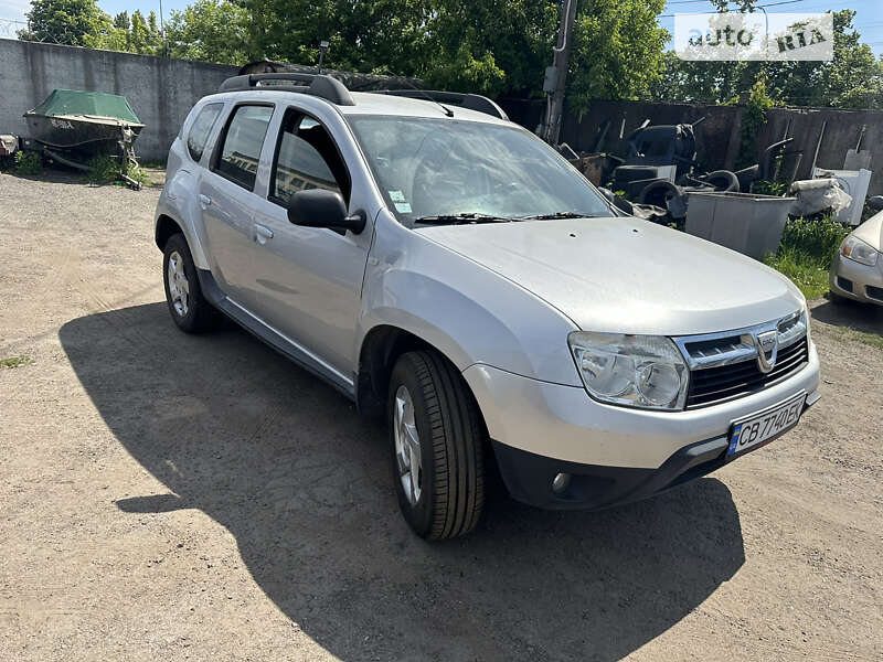 Позашляховик / Кросовер Dacia Duster 2011 в Чернігові