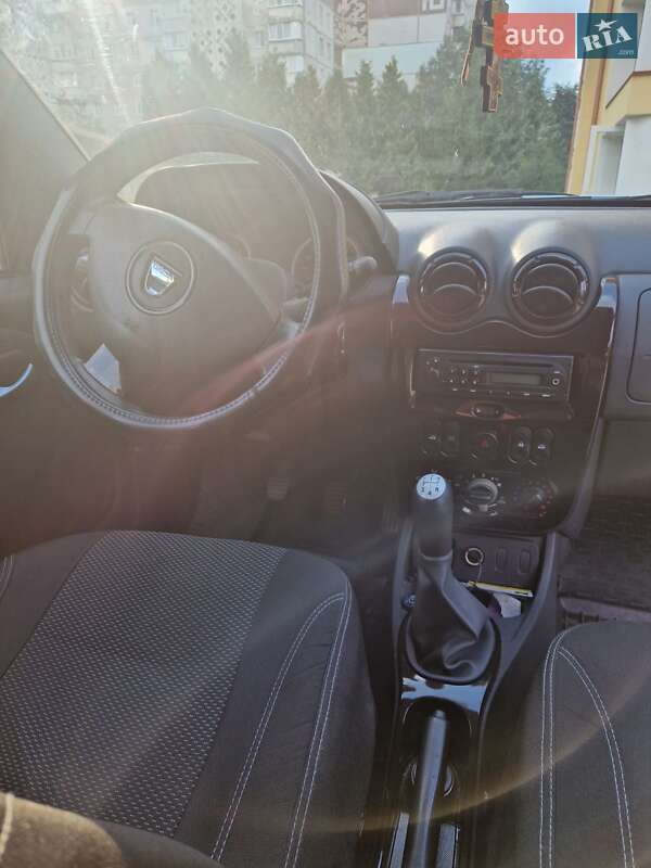 Позашляховик / Кросовер Dacia Duster 2011 в Тернополі