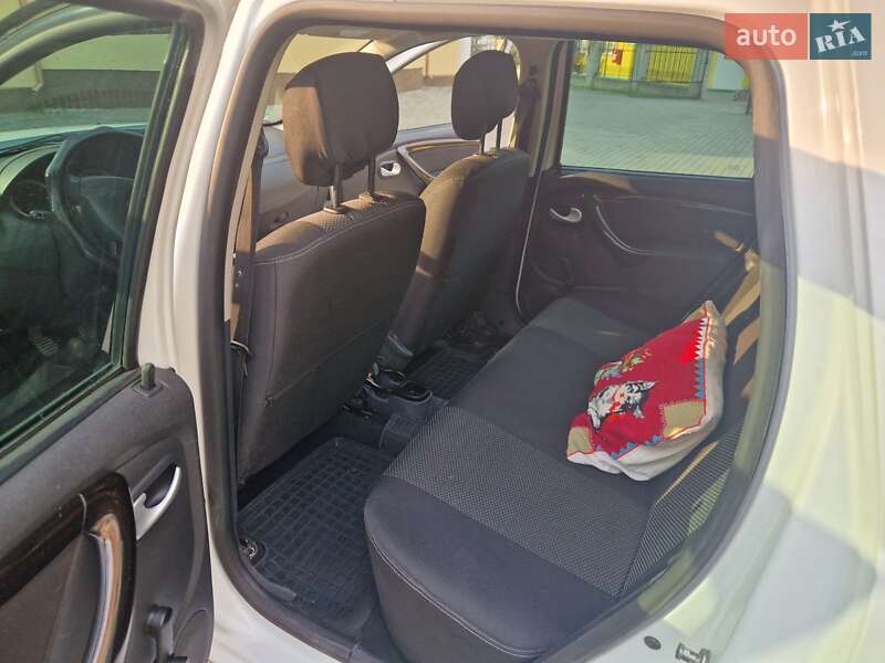 Позашляховик / Кросовер Dacia Duster 2011 в Тернополі