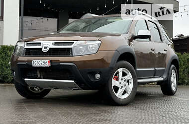 Позашляховик / Кросовер Dacia Duster 2011 в Стрию