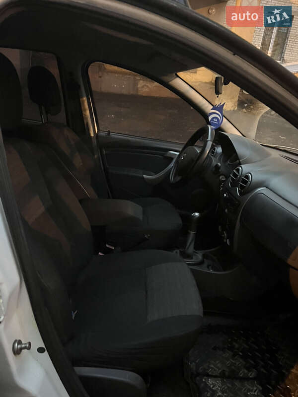 Позашляховик / Кросовер Dacia Duster 2012 в Сумах фото 3 Позашляховик / Кросовер Dacia Duster 2012 в Сумах