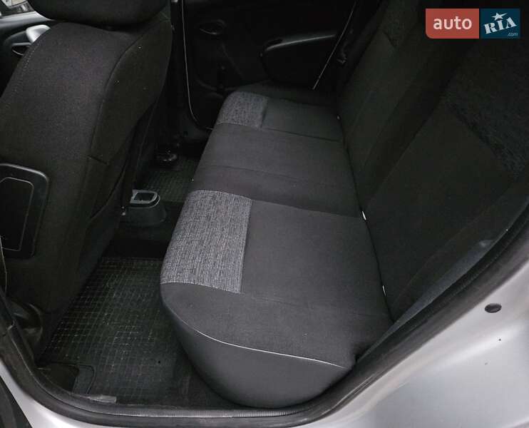 Позашляховик / Кросовер Dacia Duster 2011 в Новомосковську