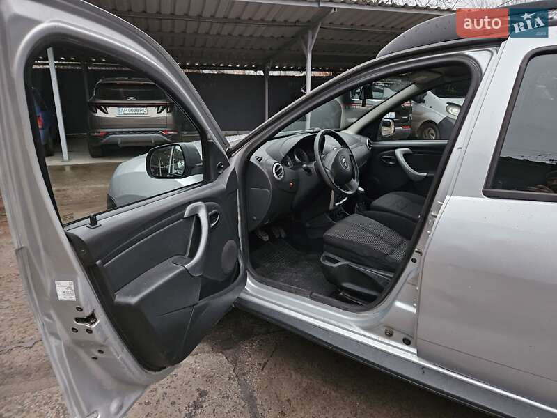 Внедорожник / Кроссовер Dacia Duster 2011 в Самаре