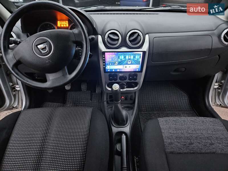 Позашляховик / Кросовер Dacia Duster 2011 в Новомосковську