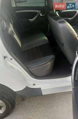 Внедорожник / Кроссовер Dacia Duster 2012 в 