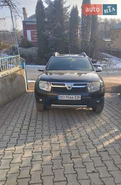 Позашляховик / Кросовер Dacia Duster 2011 в Скалаті