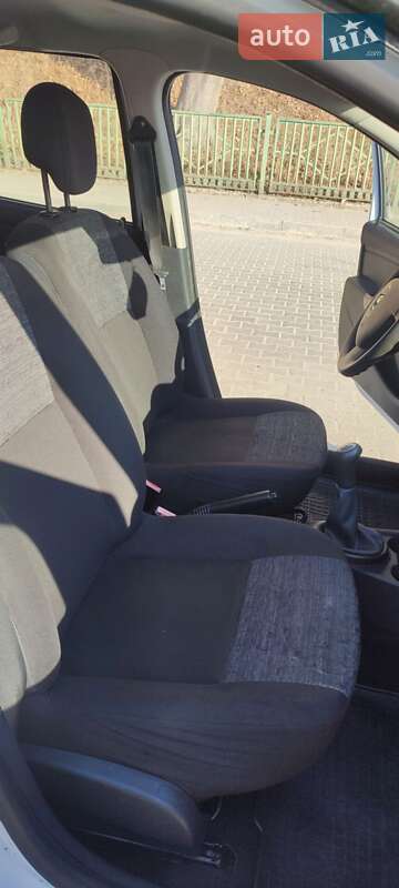 Позашляховик / Кросовер Dacia Duster 2011 в Тернополі