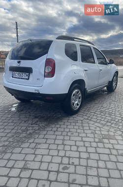 Внедорожник / Кроссовер Dacia Duster 2010 в Новояворовске