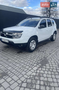 Внедорожник / Кроссовер Dacia Duster 2010 в Новояворовске