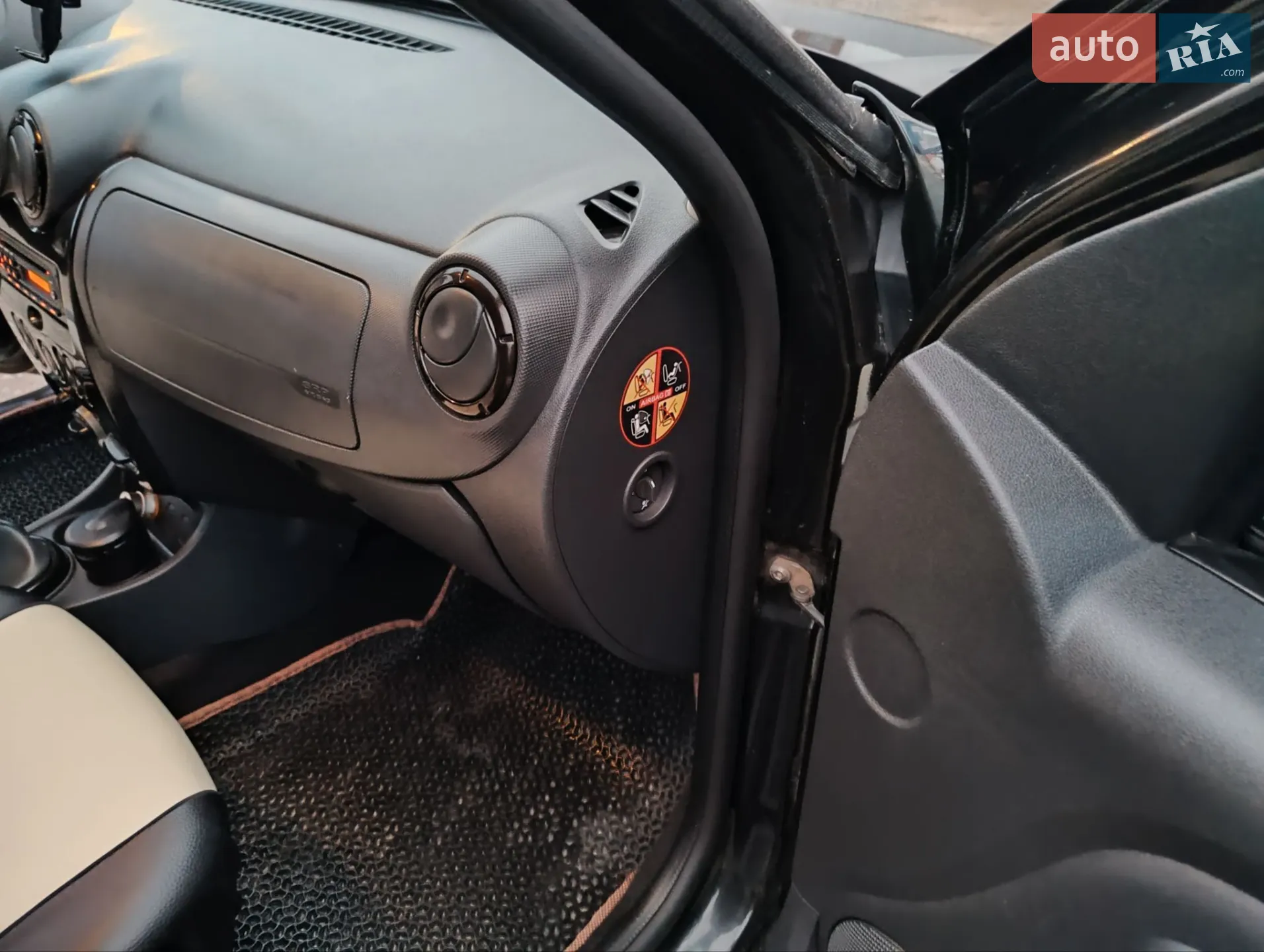 2011 Dacia Duster - мініатюра 6