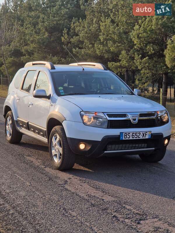 Dacia Duster 2011