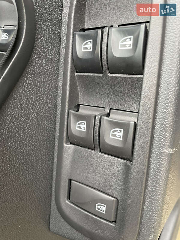 Внедорожник / Кроссовер Dacia Duster 2015 в Делятине