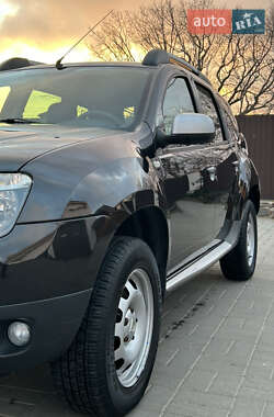 Внедорожник / Кроссовер Dacia Duster 2011 в 