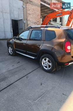 Внедорожник / Кроссовер Dacia Duster 2012 в 