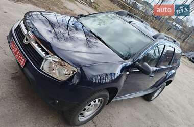 Позашляховик / Кросовер Dacia Duster 2012 в 