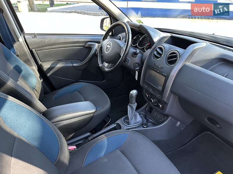 Позашляховик / Кросовер Dacia Duster 2015 в Лебедині