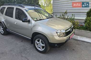 Внедорожник / Кроссовер Dacia Duster 2013 в 