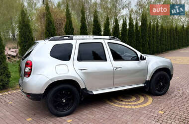 Позашляховик / Кросовер Dacia Duster 2014 в 