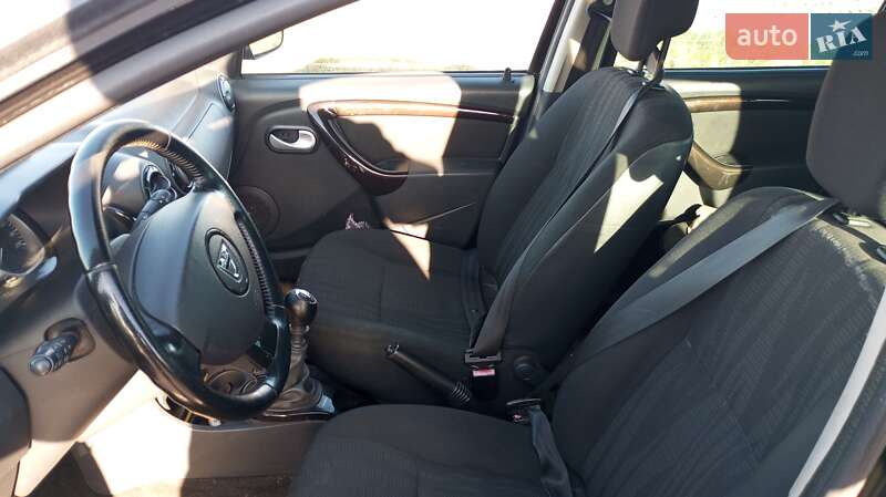 Позашляховик / Кросовер Dacia Duster 2011 в Дубровиці фото 3 Позашляховик / Кросовер Dacia Duster 2011 в Дубровиці