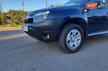 Внедорожник / Кроссовер Dacia Duster 2013 в 