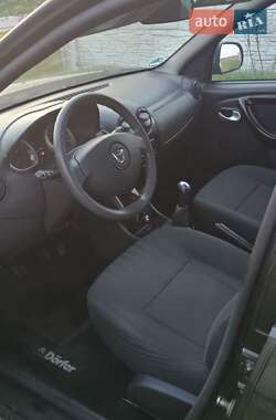 Позашляховик / Кросовер Dacia Duster 2011 в 