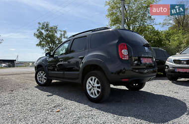 Позашляховик / Кросовер Dacia Duster 2012 в 