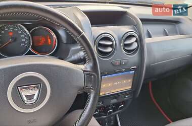Внедорожник / Кроссовер Dacia Duster 2017 в 