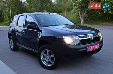 Позашляховик / Кросовер Dacia Duster 2011 в 